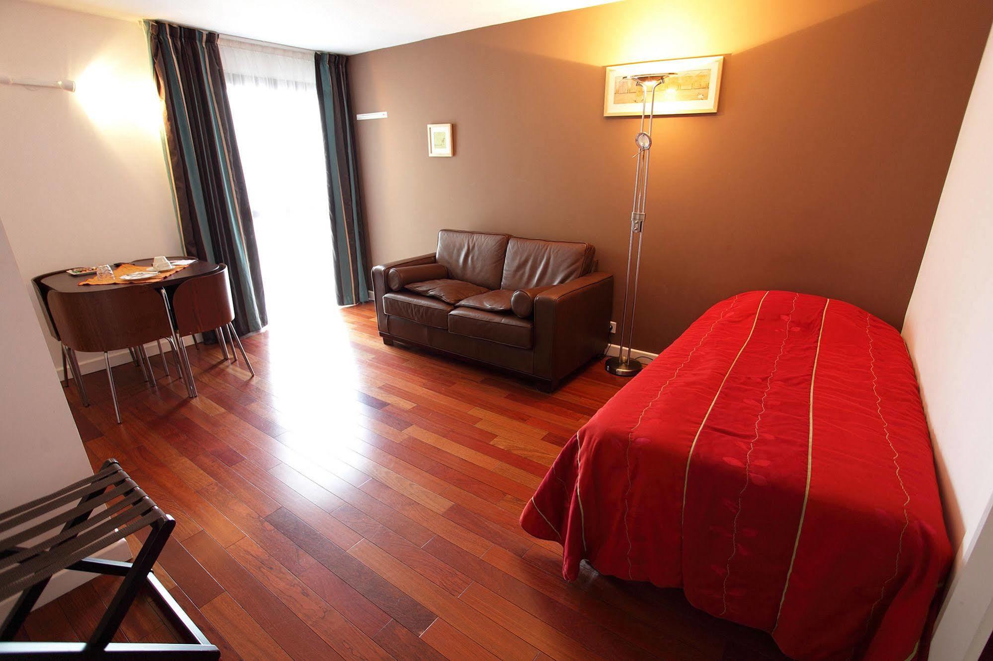 Hotel La Scala Pithiviers Exterior foto